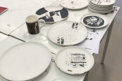 Lavorazione dei piatti di ceramica